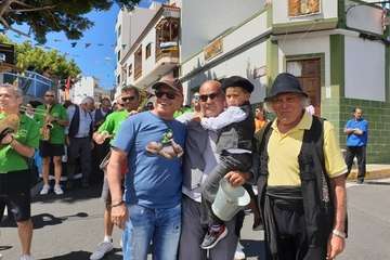 Undécima edición de la Traída Infantil del Agua en Lomo Magullo (Foto TA y Francisco Javier Santana)